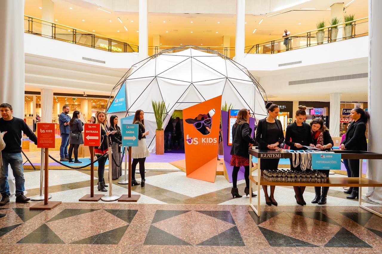 Eventos, estratégias de conteúdo e workshops customizados para lideranças em processos de transformação.