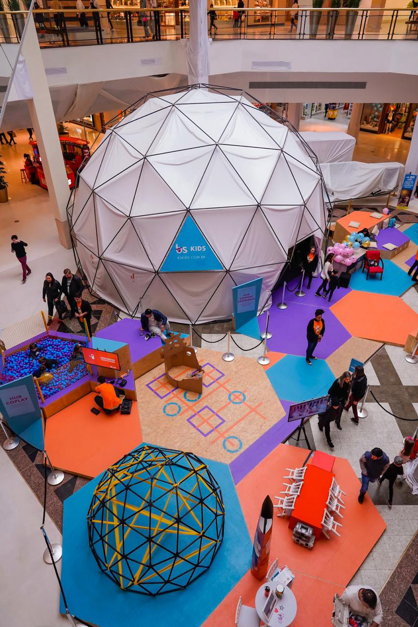 Eventos, estratégias de conteúdo e workshops customizados para lideranças em processos de transformação.